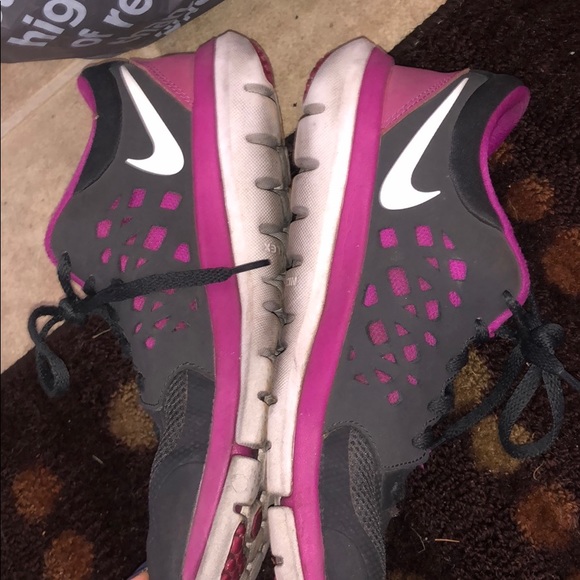 Nike sneakers - Picture 3 of 3